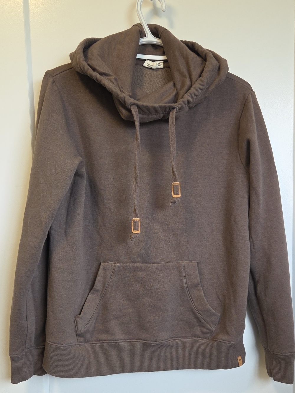 tentree Women's medium Brown Hooded Sweatshirt with Kangaroo Pocket